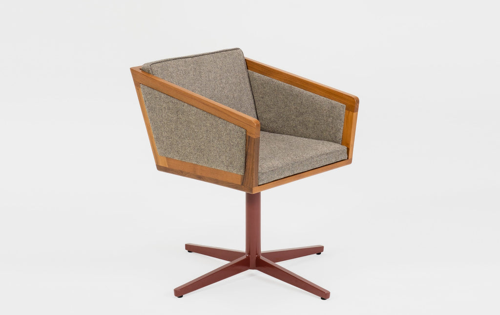 Jay Swivel Chair – Reddie