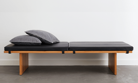 reddie-raw daybed 180W x 70D x 40H (cm) / Leather~Black / Wood Teak~Natural Bob Day Bed